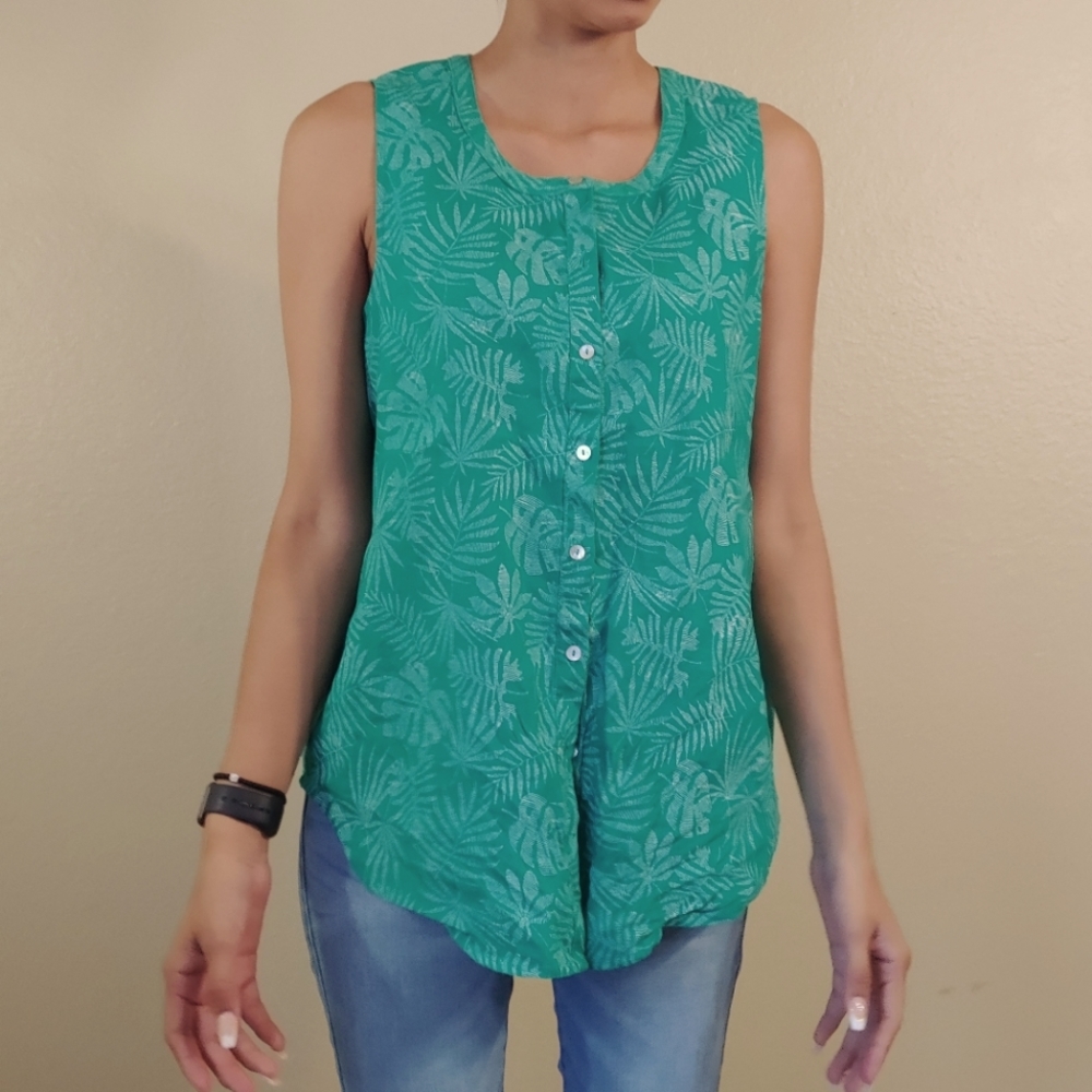 C&C California green sleeveless linen top Size S